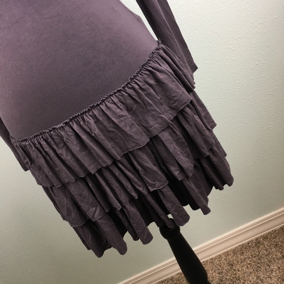 3 for $12 πUnited Colors of Benetton Ruffle Dress - Picture 2 of 5